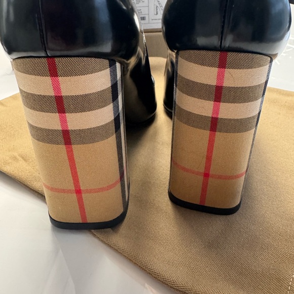 Burberry Black Heels with Signature Checkered Block Heel - Picture 7 of 14